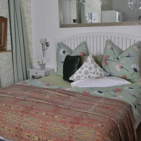 Romantisches Apfelstern Unterwornitz