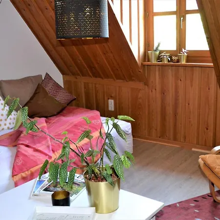 Romantisches Apfelstern Nocleg ze śniadaniem